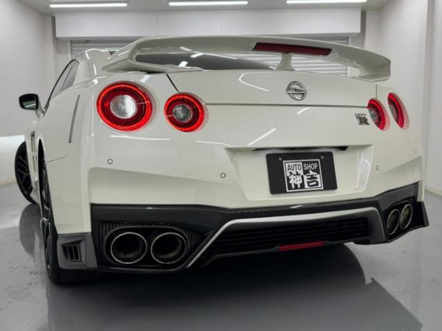 NISSAN GT-R PURE EDITION