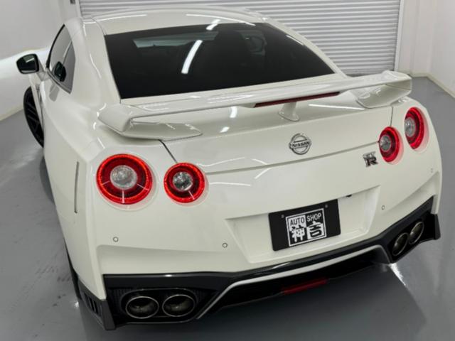 NISSAN GT-R PURE EDITION