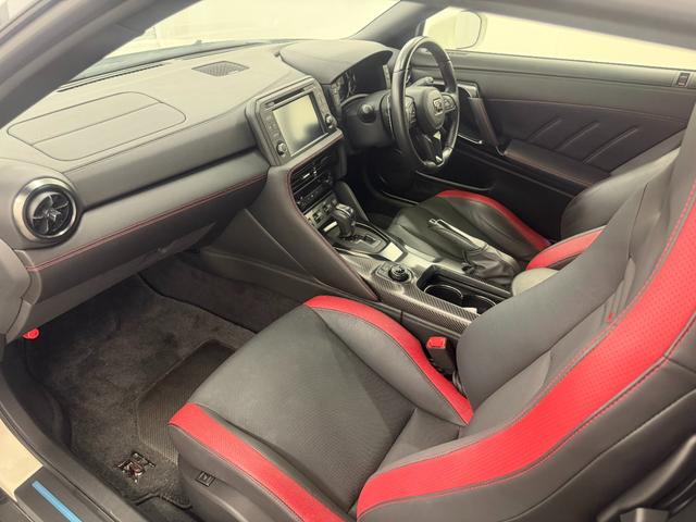 ＧＴ－Ｒ ブラックエディション　後期モデル　ＭＹ１７　ＲＥＣＡＲＯ　レカロ　ＢＯＳＥ　ＥＴＣ　フルセグ　２０インチ　バックカメラ（18枚目）