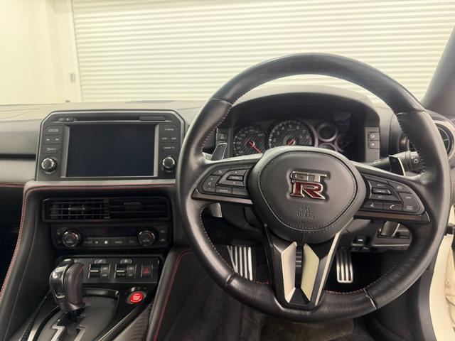 ＧＴ－Ｒ ブラックエディション　後期モデル　ＭＹ１７　ＲＥＣＡＲＯ　レカロ　ＢＯＳＥ　ＥＴＣ　フルセグ　２０インチ　バックカメラ（19枚目）