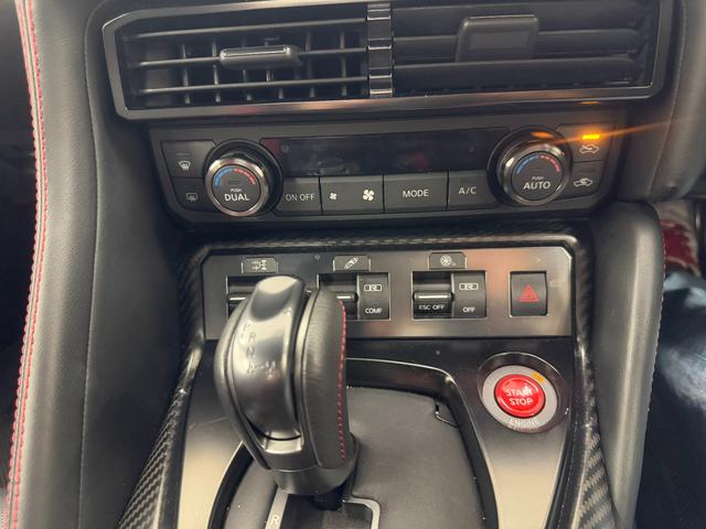 ＧＴ－Ｒ ブラックエディション　後期モデル　ＭＹ１７　ＲＥＣＡＲＯ　レカロ　ＢＯＳＥ　ＥＴＣ　フルセグ　２０インチ　バックカメラ（23枚目）