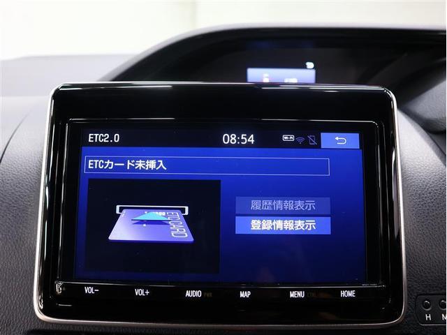 エスクァイア Ｇｉ　フルセグ　メモリーナビ　ＤＶＤ再生　後席モニター　バックカメラ　衝突被害軽減システム　ＥＴＣ　両側電動スライド　ＬＥＤヘッドランプ　乗車定員７人　３列シート　アイドリングストップ（10枚目）