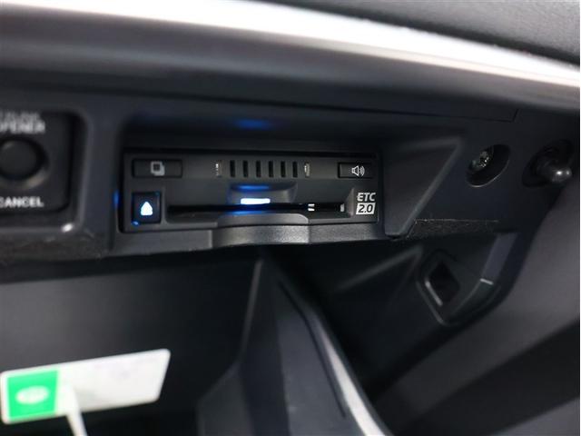 クラウンハイブリッド ＲＳ　リミテッドＩＩ　革シート　フルセグ　メモリーナビ　ＤＶＤ再生　バックカメラ　衝突被害軽減システム　ＥＴＣ　ＬＥＤヘッドランプ　車線逸脱装置　オートマチックハイビーム（14枚目）