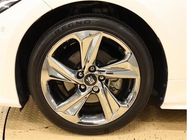 クラウンハイブリッド ＲＳアドバンス　フルセグ　メモリーナビ　ＤＶＤ再生　バックカメラ　衝突被害軽減システム　ＥＴＣ　ＬＥＤヘッドランプ　車線逸脱装置　オートマチックハイビーム　ブラインドスポットモニター　パノラミックビューモニター（16枚目）