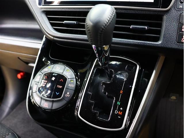 ヴォクシー ZS 煌III 4WD フルセグ メモリーナビ DVD再生 後席モニター バックカメラ 衝突被害軽減システム ETC 両側電動スライド LEDヘッドランプ 乗車定員7人 3列シート フルエアロ アイドリングストップ(20枚目)