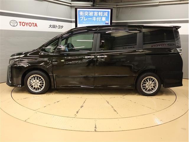 ヴォクシー ハイブリッドZS 煌III フルセグ メモリーナビ DVD再生 バックカメラ 衝突被害軽減システム ETC 両側電動スライド LEDヘッドランプ 乗車定員7人 3列シート シートヒーター(3枚目)