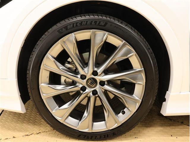 クラウンクロスオーバー Ｇアドバンスド　革シート　４ＷＤ　フルセグ　バックカメラ　衝突被害軽減システム　ＥＴＣ　ドラレコ　ＬＥＤヘッドランプ　フルエアロ（17枚目）