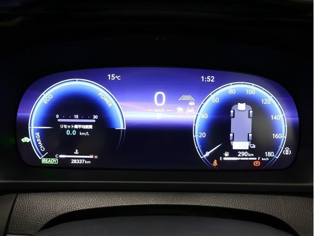 クラウンクロスオーバー Ｇアドバンスド　革シート　４ＷＤ　フルセグ　バックカメラ　衝突被害軽減システム　ＥＴＣ　ドラレコ　ＬＥＤヘッドランプ　フルエアロ（18枚目）