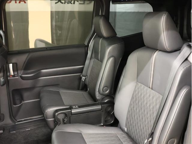 ノア ハイブリッドＳ－Ｚ　フルセグ　メモリーナビ　ＤＶＤ再生　バックカメラ　衝突被害軽減システム　ＥＴＣ　両側電動スライド　ＬＥＤヘッドランプ　乗車定員７人　３列シート（16枚目）