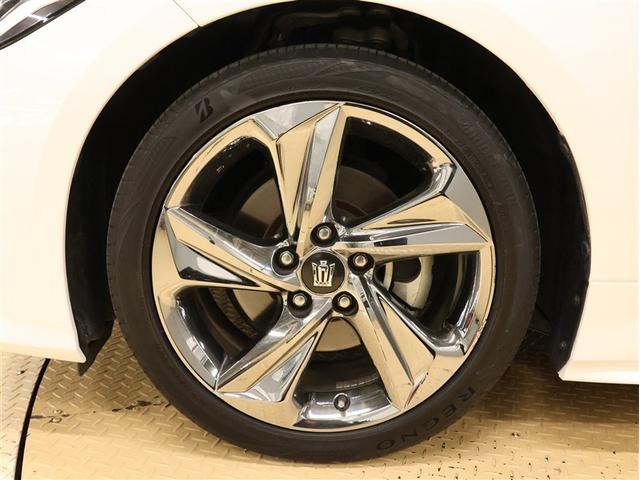 クラウンハイブリッド ＲＳアドバンス　革シート　フルセグ　メモリーナビ　ＤＶＤ再生　バックカメラ　衝突被害軽減システム　ＥＴＣ　ＬＥＤヘッドランプ（14枚目）