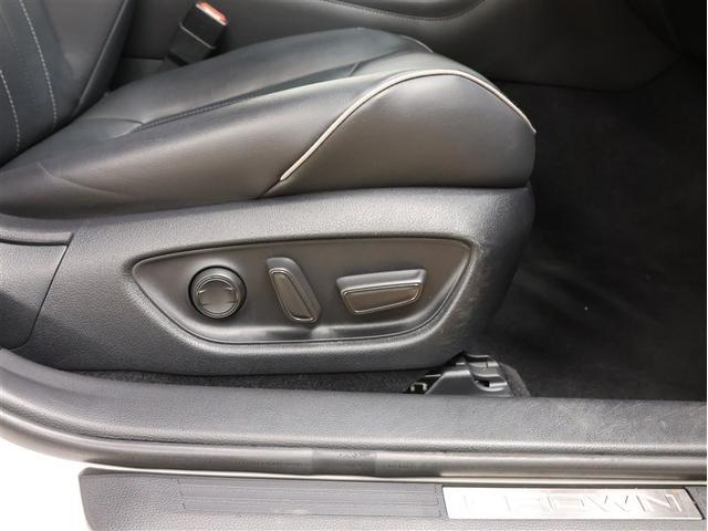 クラウンハイブリッド ＲＳアドバンス　革シート　フルセグ　メモリーナビ　ＤＶＤ再生　バックカメラ　衝突被害軽減システム　ＥＴＣ　ＬＥＤヘッドランプ（18枚目）