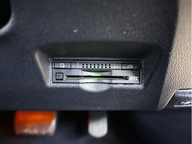 プリウス Ａプレミアム　革シート　サンルーフ　フルセグ　メモリーナビ　ＤＶＤ再生　バックカメラ　衝突被害軽減システム　ＥＴＣ　ＬＥＤヘッドランプ（12枚目）