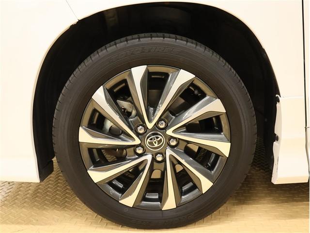 ヴォクシー ハイブリッドＳ－Ｚ　フルセグ　メモリーナビ　ＤＶＤ再生　バックカメラ　衝突被害軽減システム　ＥＴＣ　ドラレコ　両側電動スライド　ＬＥＤヘッドランプ　乗車定員７人　３列シートシートヒーター（12枚目）