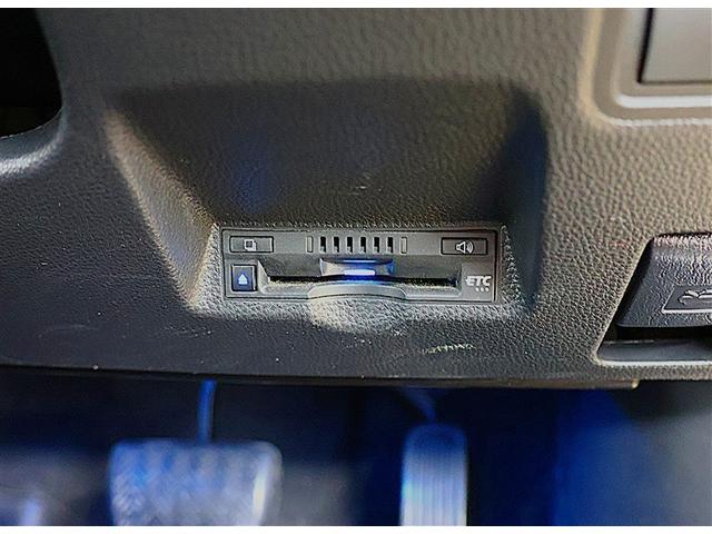 ヤリスクロス ハイブリッドＺ　メモリーナビ　ＤＶＤ再生　バックカメラ　衝突被害軽減システム　ＥＴＣ　ドラレコ　ＬＥＤヘッドランプ　シートヒーター　ステアリングヒーター　パノラミックビューモニター　ブラインドスポットモニター（14枚目）