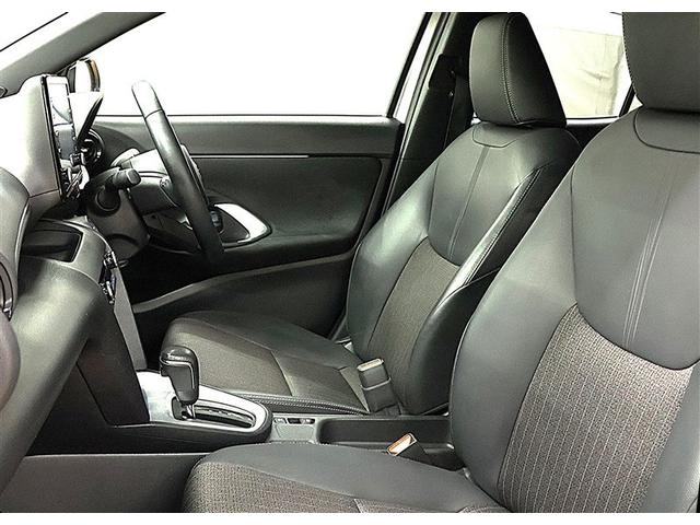 ヤリスクロス ハイブリッドＺ　メモリーナビ　ＤＶＤ再生　バックカメラ　衝突被害軽減システム　ＥＴＣ　ドラレコ　ＬＥＤヘッドランプ　シートヒーター　ステアリングヒーター　パノラミックビューモニター　ブラインドスポットモニター（18枚目）