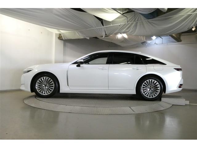 クラウン Ｚ　レザーシート　寒冷地仕様　ＬＥＤヘッドライト　地デジＴＶ　ＡＢＳ　ＡＣ１００Ｖ　パワーシート　バックモニター　スマートキー　ＥＴＣ　ドライブレコーダー　アルミホイール　エアコン　盗難防止装置　キーレス（4枚目）