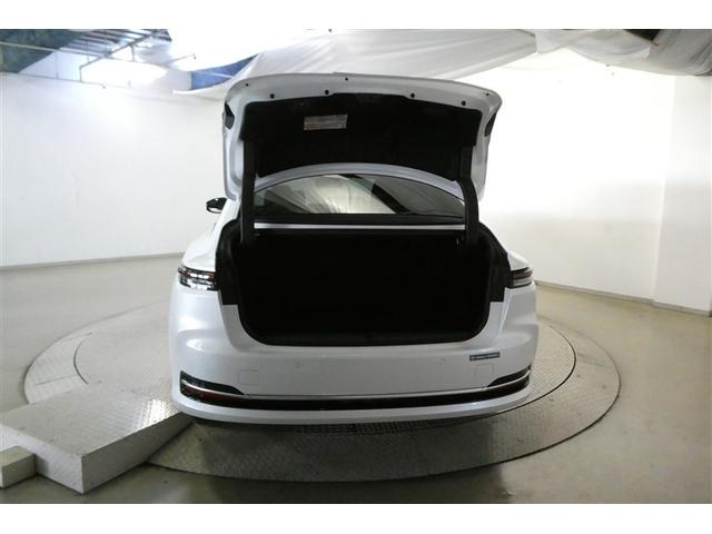 クラウン Ｚ　レザーシート　寒冷地仕様　ＬＥＤヘッドライト　地デジＴＶ　ＡＢＳ　ＡＣ１００Ｖ　パワーシート　バックモニター　スマートキー　ＥＴＣ　ドライブレコーダー　アルミホイール　エアコン　盗難防止装置　キーレス（9枚目）