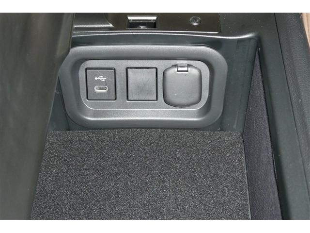 クラウン Ｚ　レザーシート　寒冷地仕様　ＬＥＤヘッドライト　地デジＴＶ　ＡＢＳ　ＡＣ１００Ｖ　パワーシート　バックモニター　スマートキー　ＥＴＣ　ドライブレコーダー　アルミホイール　エアコン　盗難防止装置　キーレス（32枚目）