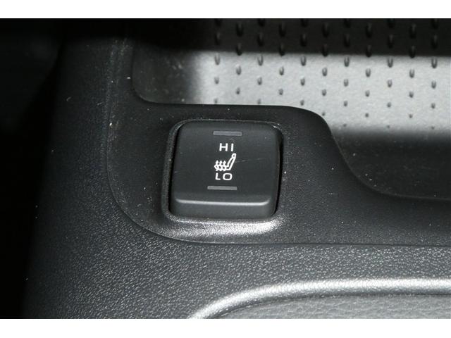 カローラスポーツ ハイブリッドＧ　衝突被害軽減ブレーキ　Ｂカメラ　ＬＥＤヘッドライト　メモリーナビ　ＥＴＣ　オートエアコン　ミュージックプレイヤー接続可　スマートキー　キーレス　盗難防止装置　ＡＢＳ　クルーズコントロール　先進ライト（21枚目）