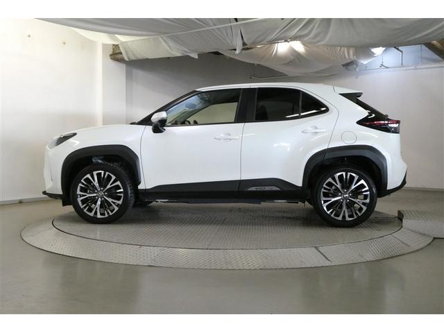 ヤリスクロス ハイブリッドZ インテリジェントキー アルミホイル LEDライト リアカメラ クルーズコントロール 横滑り防止システム TV 電動シ-ト パワステ オートエアコン キーフリー イモビライザ ETC付き エアバッグ(4枚目)