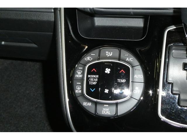 エスクァイア Gi LEDヘッドライト アルミ 両側パワースライドドア リアオートエアコン クルコン DVD ETC車載器 横滑防止装置 エアバッグ 助手席エアバッグ 4WD ABS キーフリー 3列シート ナビ&TV(33枚目)