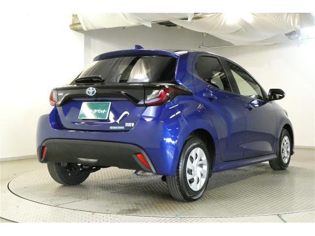 ヤリス ハイブリッドG アルミホイール サイドエアバッグ スマートキ ナビ Bモニター ETC車載器 横滑り防止装置 クルコン セキュリティアラーム メディアプレイヤー接続 パワステ メモリーナビゲーション キーフリー(8枚目)