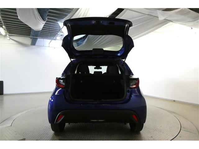 ヤリス ハイブリッドG アルミホイール サイドエアバッグ スマートキ ナビ Bモニター ETC車載器 横滑り防止装置 クルコン セキュリティアラーム メディアプレイヤー接続 パワステ メモリーナビゲーション キーフリー(9枚目)