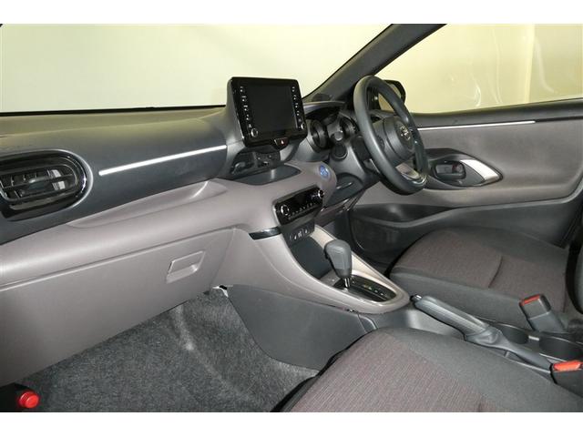 ヤリス ハイブリッドG アルミホイール サイドエアバッグ スマートキ ナビ Bモニター ETC車載器 横滑り防止装置 クルコン セキュリティアラーム メディアプレイヤー接続 パワステ メモリーナビゲーション キーフリー(13枚目)