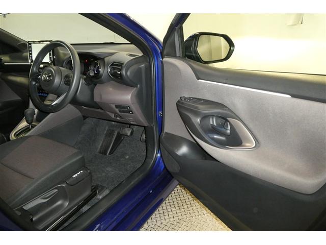 ヤリス ハイブリッドG アルミホイール サイドエアバッグ スマートキ ナビ Bモニター ETC車載器 横滑り防止装置 クルコン セキュリティアラーム メディアプレイヤー接続 パワステ メモリーナビゲーション キーフリー(24枚目)