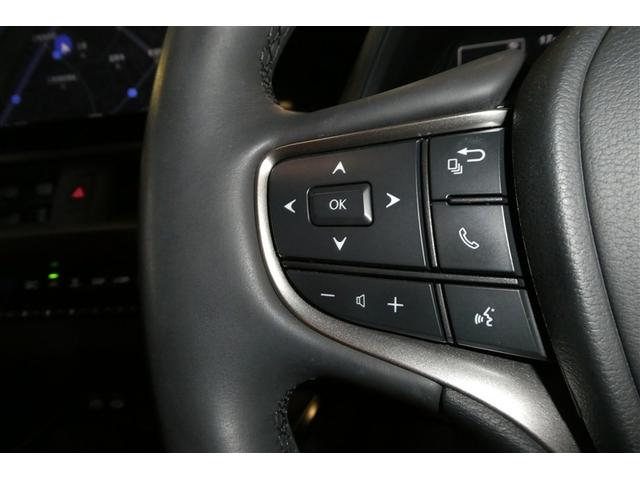 ＵＸ ＵＸ２００　バージョンＬ　ミュージックプレイヤー接続可　本革　衝突被害軽減ブレーキ　オートクルーズコントロール　パワーシート　オートエアコン　アルミホイール　メモリーナビ　Ｂカメラ　ＬＥＤ　ＥＴＣ　キーレス　スマートキー（19枚目）