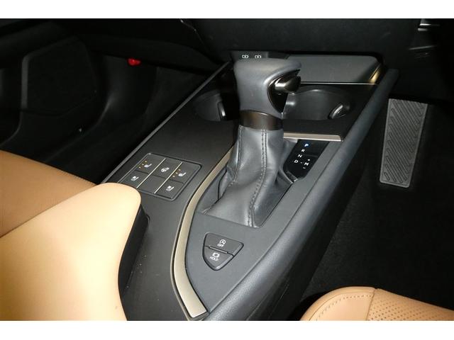 ＵＸ ＵＸ２００　バージョンＬ　ミュージックプレイヤー接続可　本革　衝突被害軽減ブレーキ　オートクルーズコントロール　パワーシート　オートエアコン　アルミホイール　メモリーナビ　Ｂカメラ　ＬＥＤ　ＥＴＣ　キーレス　スマートキー（31枚目）