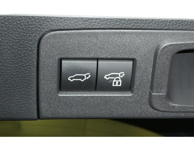 クラウンスポーツ Z ムーンルーフ AWD フルセグテレビ ETC車載器 TVナビ クルコン 横滑り防止装置 エアバッグ 本革 AC100V ミュージックプレイヤー接続可 メモリナビ ドラレコ キーレス 盗難防止装置(10枚目)