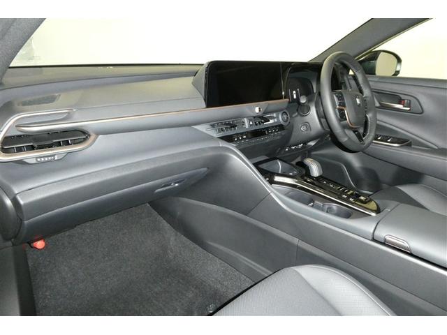 クラウンスポーツ Z ムーンルーフ AWD フルセグテレビ ETC車載器 TVナビ クルコン 横滑り防止装置 エアバッグ 本革 AC100V ミュージックプレイヤー接続可 メモリナビ ドラレコ キーレス 盗難防止装置(13枚目)