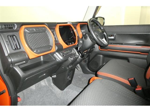 インパネ周りは、すぐ手の届く位置に操作ボタンが配置されており、ドライバーの使い勝手が考慮されています♪