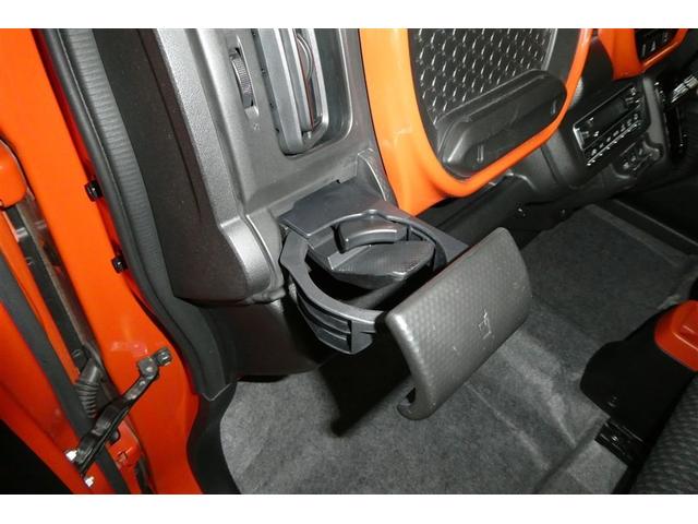 格納式ドリンクホルダー