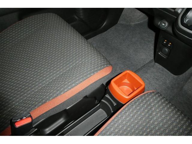 小物入れに便利な収納スペースございます！