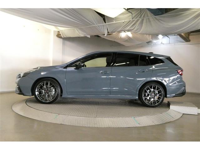 レヴォーグ ＳＴＩスポーツシャープ　アルミホイール　４ＷＤ　パワーシート　ナビＴＶ　フルオートエアコン　メモリーナビ　リヤカメラ　衝突被害軽減　スマートキー　ＥＴＣ　ＬＥＤヘッドライト　オートクルーズコントロール　フルセグＴＶ（4枚目）