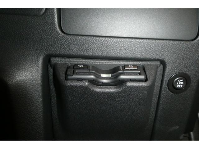 レヴォーグ ＳＴＩスポーツシャープ　アルミホイール　４ＷＤ　パワーシート　ナビＴＶ　フルオートエアコン　メモリーナビ　リヤカメラ　衝突被害軽減　スマートキー　ＥＴＣ　ＬＥＤヘッドライト　オートクルーズコントロール　フルセグＴＶ（29枚目）