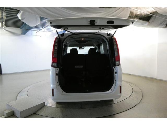 ノア Ｇ　ＬＥＤライト　ＴＳＳ　両側ＰＳＤ　ＥＴＣ車載器　オートエアコン　デュアルエアバック　ナビＴＶ　エアバッグ　ＤＶＤ再生　キーレス　アルミホイール　盗難防止装置　メモリーナビ　横滑り防止　ＡＢＳ　４ＷＤ（10枚目）