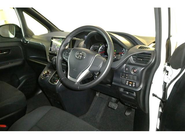 ノア Ｇ　ＬＥＤライト　ＴＳＳ　両側ＰＳＤ　ＥＴＣ車載器　オートエアコン　デュアルエアバック　ナビＴＶ　エアバッグ　ＤＶＤ再生　キーレス　アルミホイール　盗難防止装置　メモリーナビ　横滑り防止　ＡＢＳ　４ＷＤ（11枚目）