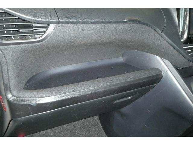 ノア Ｇ　ＬＥＤライト　ＴＳＳ　両側ＰＳＤ　ＥＴＣ車載器　オートエアコン　デュアルエアバック　ナビＴＶ　エアバッグ　ＤＶＤ再生　キーレス　アルミホイール　盗難防止装置　メモリーナビ　横滑り防止　ＡＢＳ　４ＷＤ（31枚目）