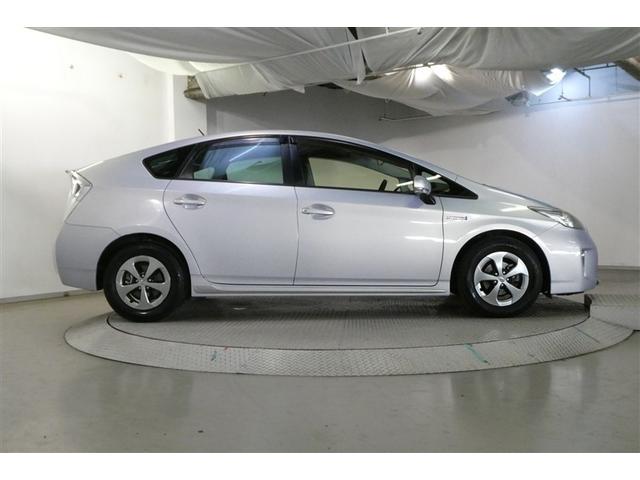 プリウス Ｓマイコーデ　カラーバックモニター　エアコン　ＥＳＣ　キーフリーシステム　アルミホイール　ＤＶＤ再生　ＰＳ　地デジ　ドライブレコーダー　カーテンエアバッグ　エアバッグ　ＡＢＳ　ＰＷ　メモリナビ　スマ－トキ－（5枚目）