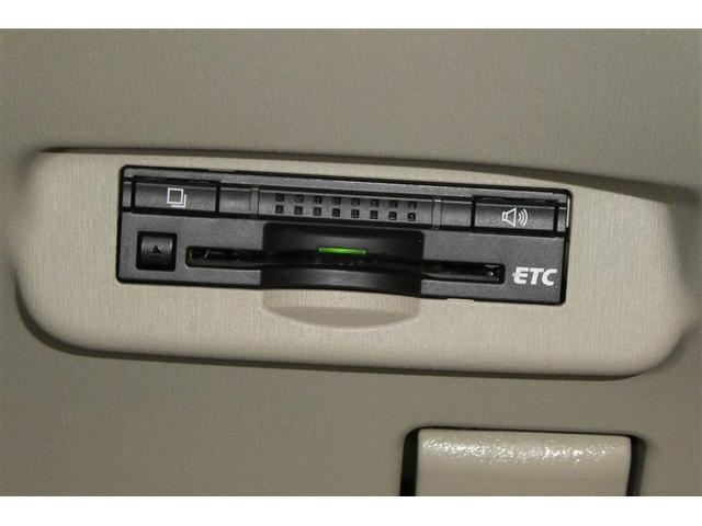 プリウス Ｓマイコーデ　カラーバックモニター　エアコン　ＥＳＣ　キーフリーシステム　アルミホイール　ＤＶＤ再生　ＰＳ　地デジ　ドライブレコーダー　カーテンエアバッグ　エアバッグ　ＡＢＳ　ＰＷ　メモリナビ　スマ－トキ－（21枚目）