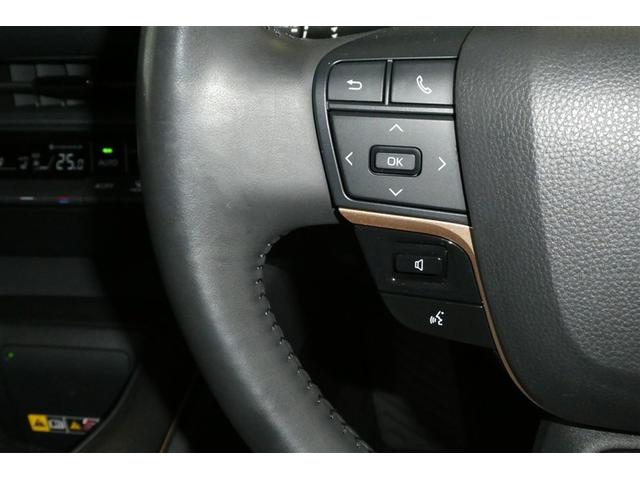 クラウンクロスオーバー Ｇアドバンスド・レザーパッケージ　ＴＳＳ　レザー　フルセグＴＶ　ナビＴＶ　パワーシート　ＬＥＤヘッドライト　クルーズコントロール　Ｂカメラ　ドライブレコーダ　オートエアコン　アルミホイル　ＥＴＣ付　横滑り防止装置　４ＷＤ　盗難防止装置（21枚目）