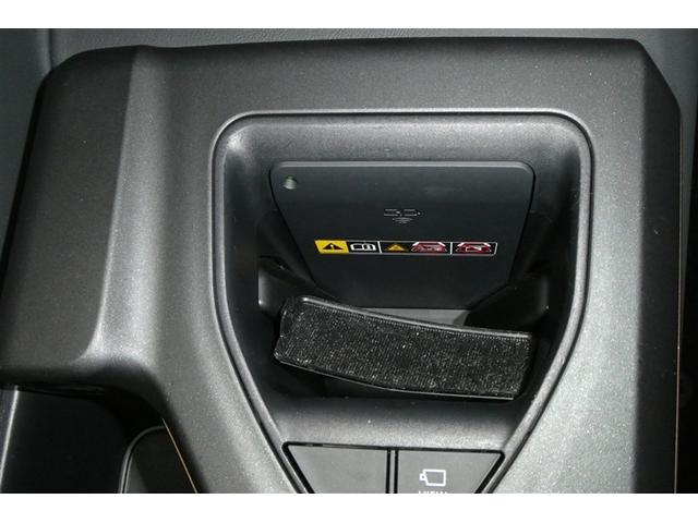 クラウンクロスオーバー Ｇアドバンスド・レザーパッケージ　ＴＳＳ　レザー　フルセグＴＶ　ナビＴＶ　パワーシート　ＬＥＤヘッドライト　クルーズコントロール　Ｂカメラ　ドライブレコーダ　オートエアコン　アルミホイル　ＥＴＣ付　横滑り防止装置　４ＷＤ　盗難防止装置（24枚目）