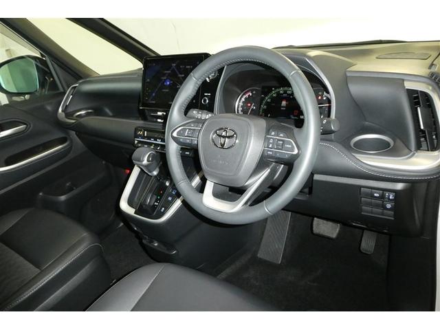 ノア Ｓ－Ｚ　アルミホイール　デュアルエアコン　クルーズコントロール　盗難防止装置　ＬＥＤライト　両側自動ドア　メモリーナビ　キーレス　横滑り防止　ナビＴＶ　三列シート　ＤＶＤ再生　ミュージックプレイヤー接続可（10枚目）