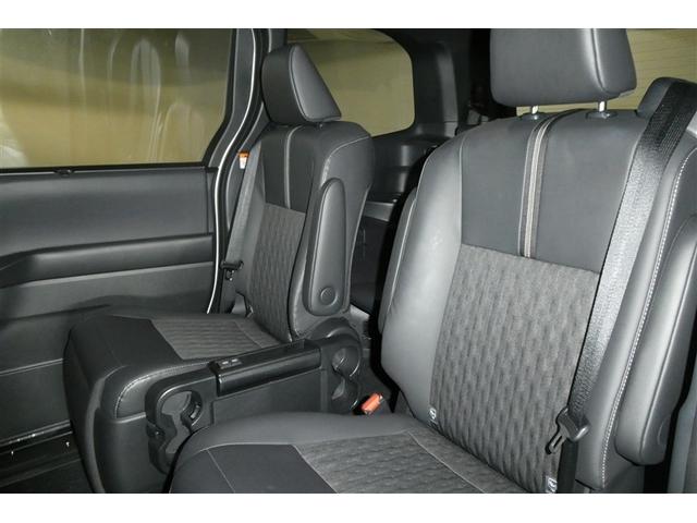 ノア Ｓ－Ｚ　アルミホイール　デュアルエアコン　クルーズコントロール　盗難防止装置　ＬＥＤライト　両側自動ドア　メモリーナビ　キーレス　横滑り防止　ナビＴＶ　三列シート　ＤＶＤ再生　ミュージックプレイヤー接続可（13枚目）