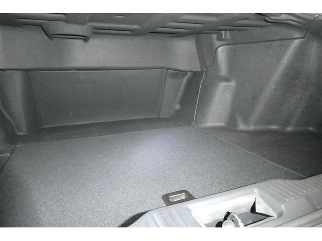 クラウンハイブリッド ＲＳアドバンス　地デジ　衝突被害軽減装置　エアロ　黒革シート　ＬＥＤヘットライト　後カメラ　クルコン　ＡＣ　Ｐシート　エアバッグ　ナビＴＶ　セキュリティーアラーム　１００Ｖ充電　キーフリー　スマートキ　メモリナビ（15枚目）