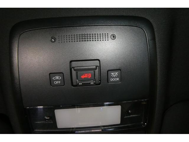 クラウンハイブリッド ＲＳアドバンス　地デジ　衝突被害軽減装置　エアロ　黒革シート　ＬＥＤヘットライト　後カメラ　クルコン　ＡＣ　Ｐシート　エアバッグ　ナビＴＶ　セキュリティーアラーム　１００Ｖ充電　キーフリー　スマートキ　メモリナビ（24枚目）