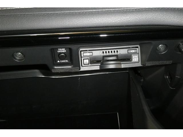 クラウンハイブリッド ＲＳアドバンス　地デジ　衝突被害軽減装置　エアロ　黒革シート　ＬＥＤヘットライト　後カメラ　クルコン　ＡＣ　Ｐシート　エアバッグ　ナビＴＶ　セキュリティーアラーム　１００Ｖ充電　キーフリー　スマートキ　メモリナビ（30枚目）